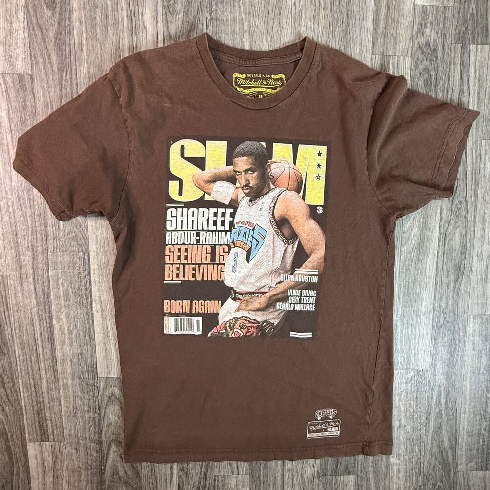 Mitchell & Ness Shawn Kemp “Slam” Cover Basketball Tee — Hardwood Classics